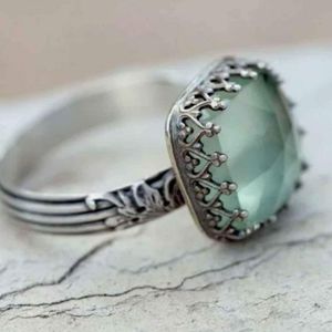 Vintage-Inspired Silver Ring with Mint Green Faceted Stone